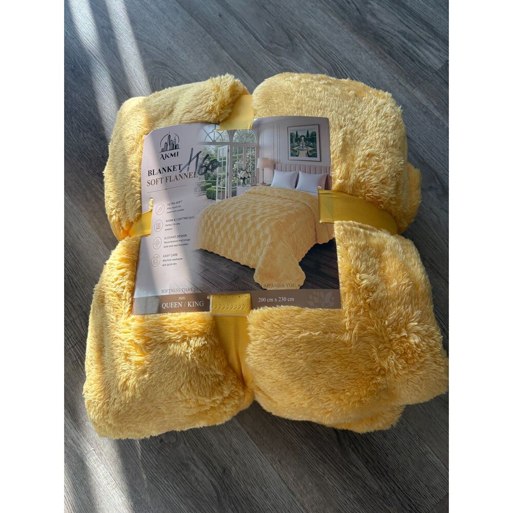 Mustard Gold Soft Flannel Blanket Queen/King NWT